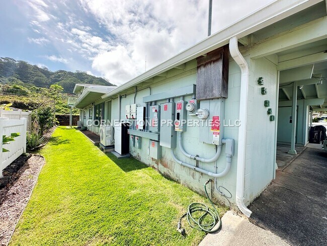 Building Photo - 45-340-340 Lehuuila St