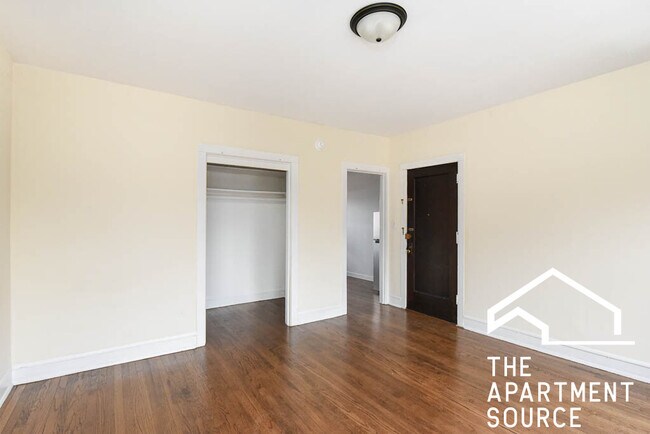 Building Photo - 2659 N Spaulding Ave