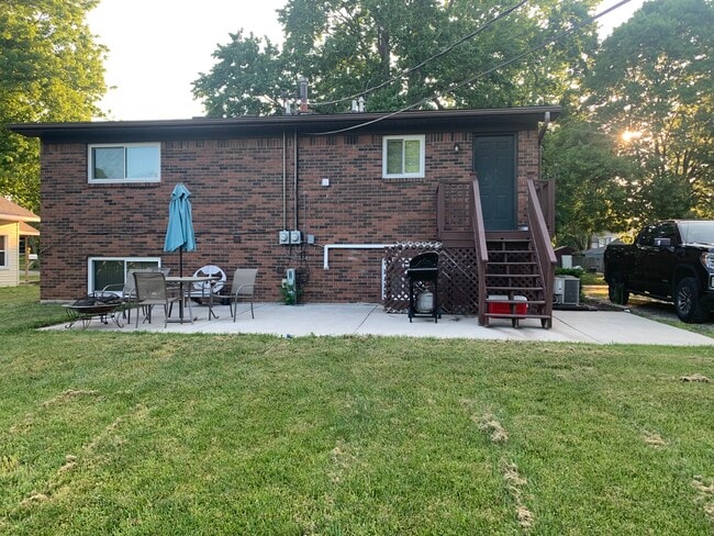 Duplex - Back - 433 Mason St