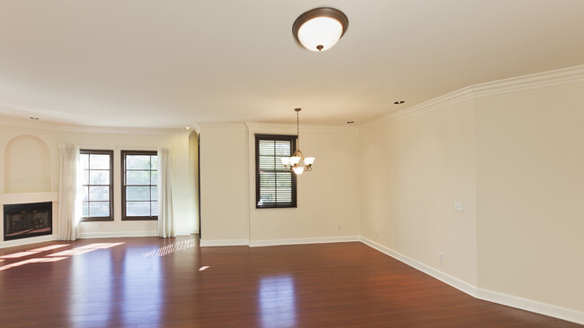 Dining room and living room with a vaulted ceiling! (not pictured) - 4443 Moorpark Way