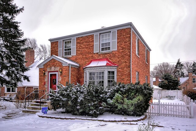 Primary Photo - 4921 Lunt Ave