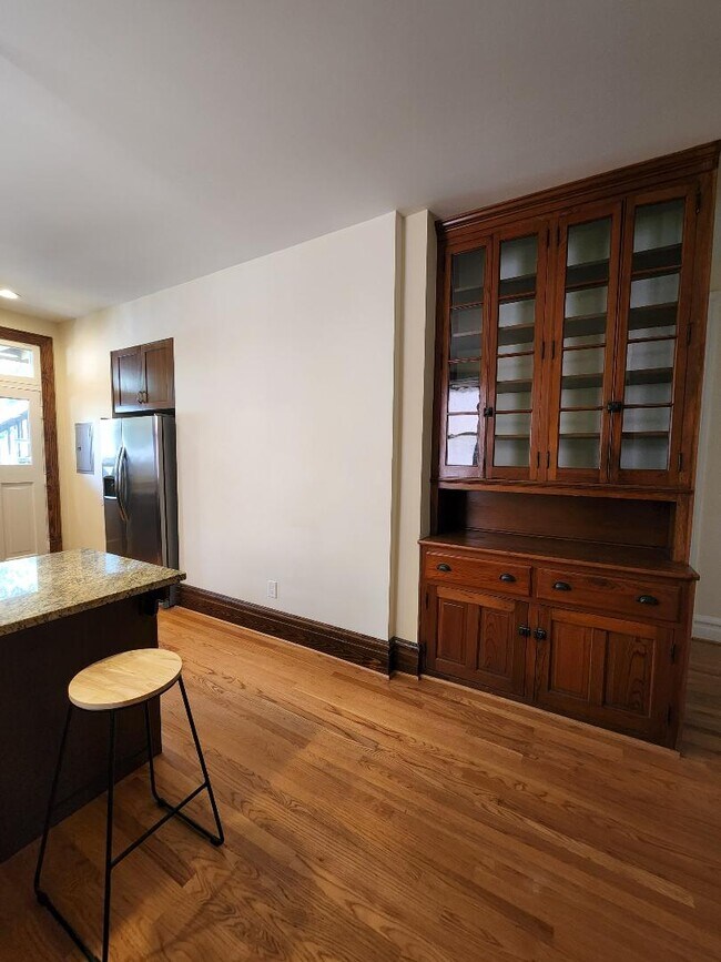 Foto del edificio - 6115 Pershing Ave