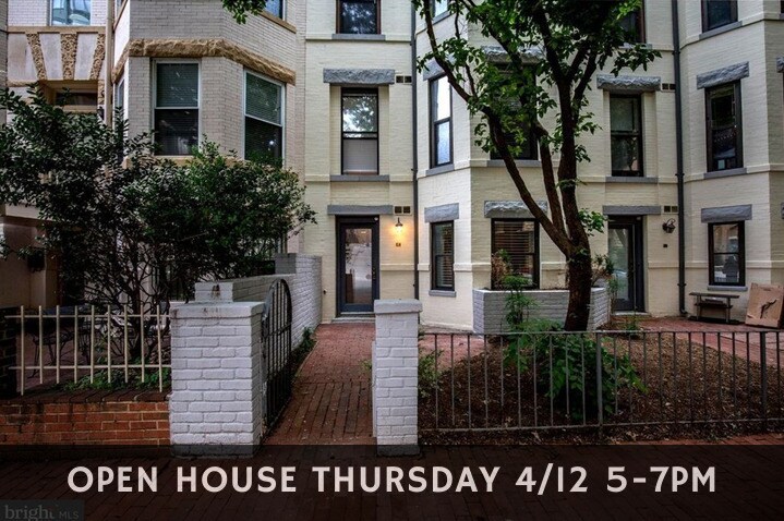 Foto principal - 1124 25th St NW