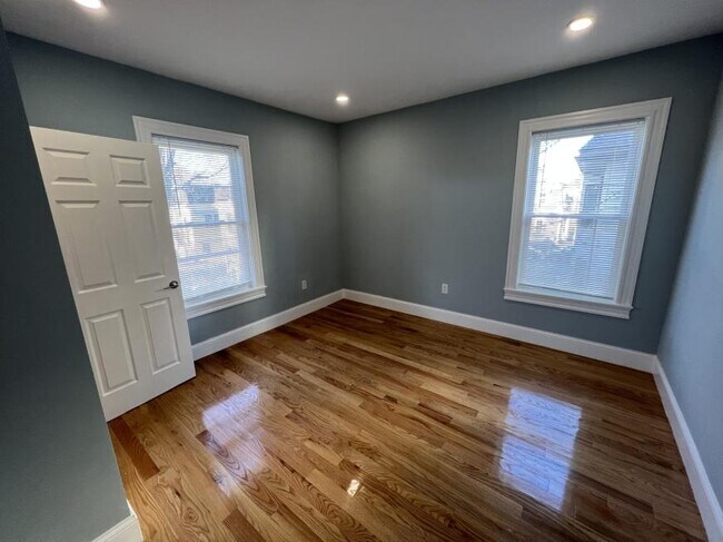 Foto del edificio - 2.0 bedroom in Cambridge Massachusetts 02140