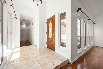 Building Photo - 14122 Langbourne Dr
