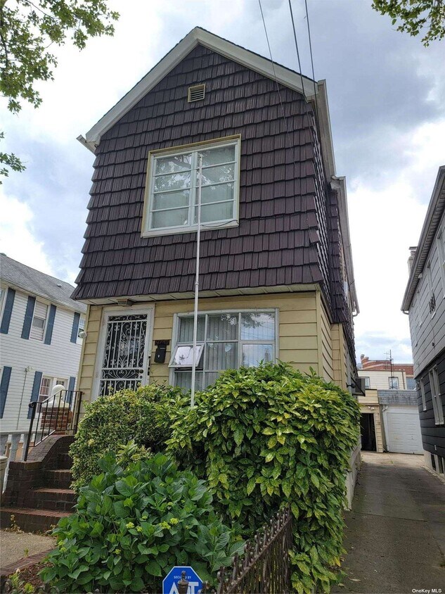 Primary Photo - 97-32 84th St