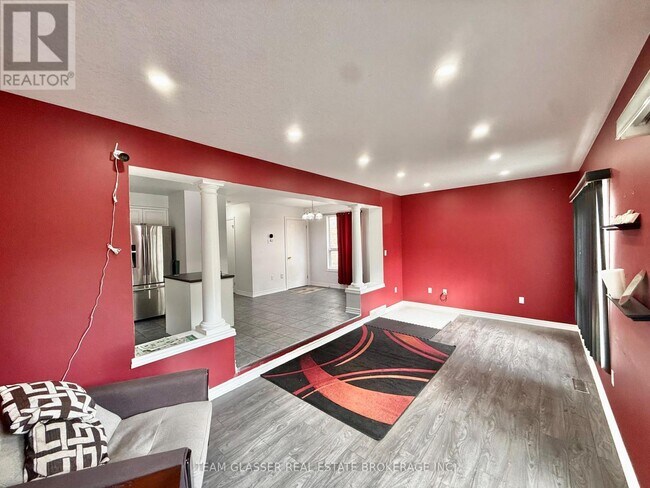 Photo du bâtiment - 691 Oakcrossing Rd