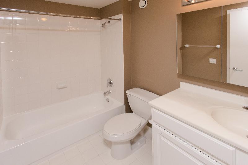 Foto principal - 550 N State St