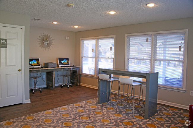 Computer Area - Latitude 30 Apartments