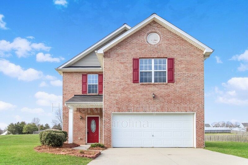 Primary Photo - 1225 Hampton Park Dr
