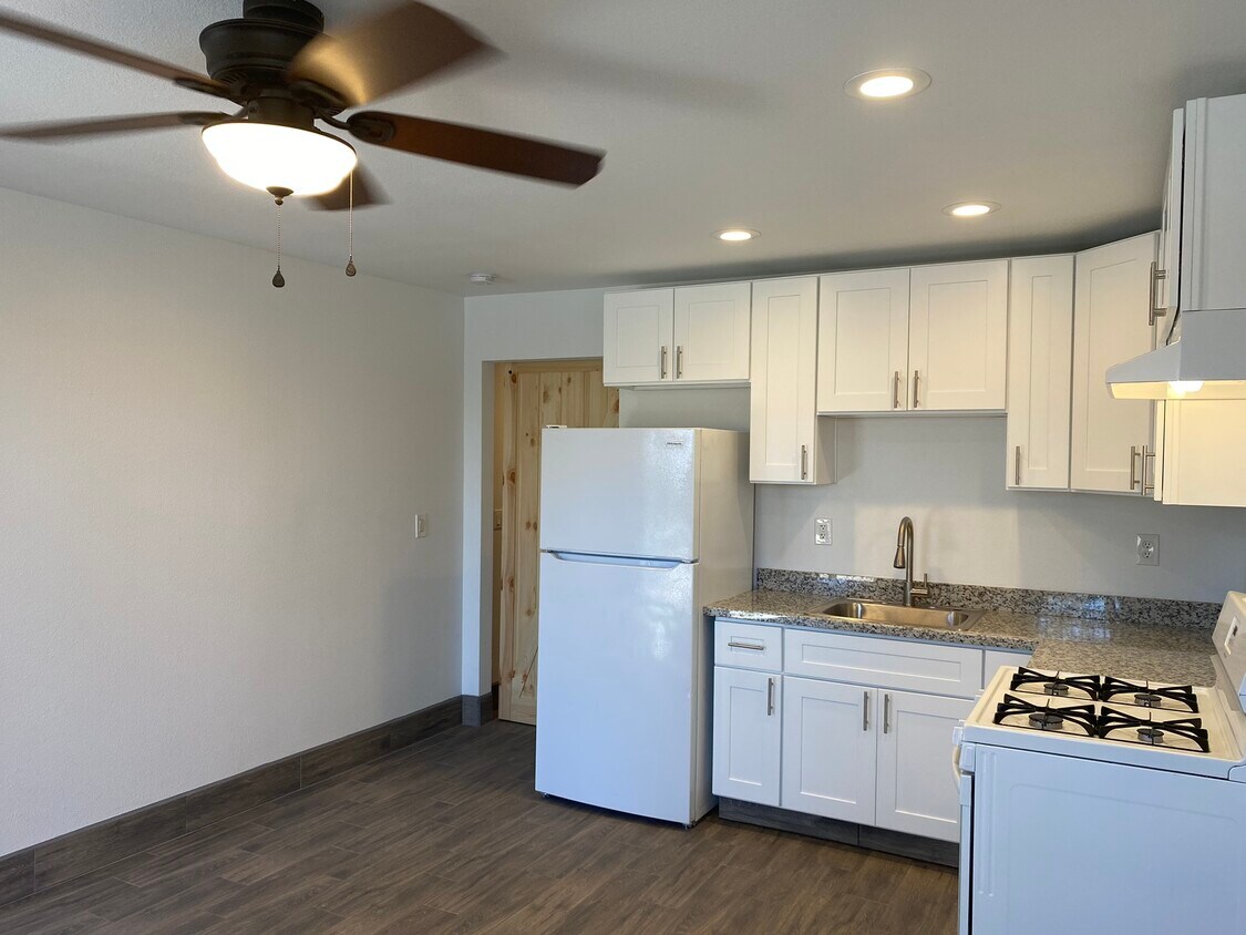 4209 Warda Ave Unit F, Keyes, CA 95328 Apartment for Rent in Keyes