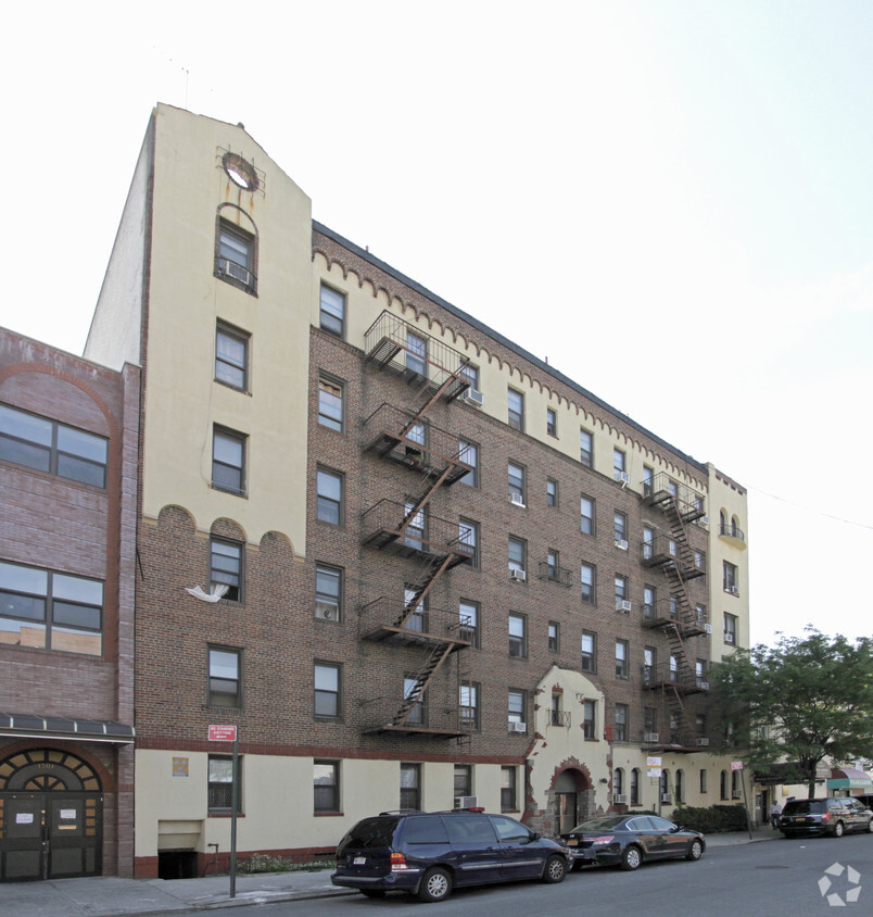 Primary Photo - 1305 E 18th St