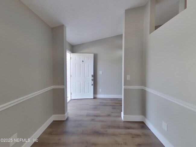 Foto del edificio - 84092 St James Ct