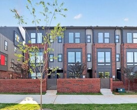 Building Photo - 2158 N Graham St