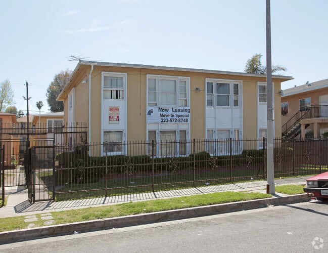 Foto del edificio - 4112-4114 Palmwood Dr