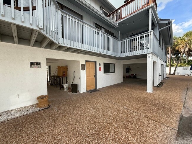 Foto del edificio - 319 Beach Rd