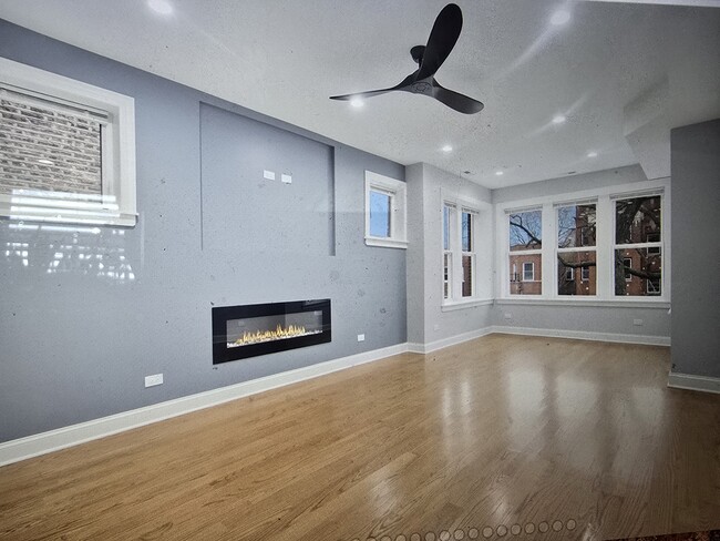 Building Photo - 4524 N Central Park Ave