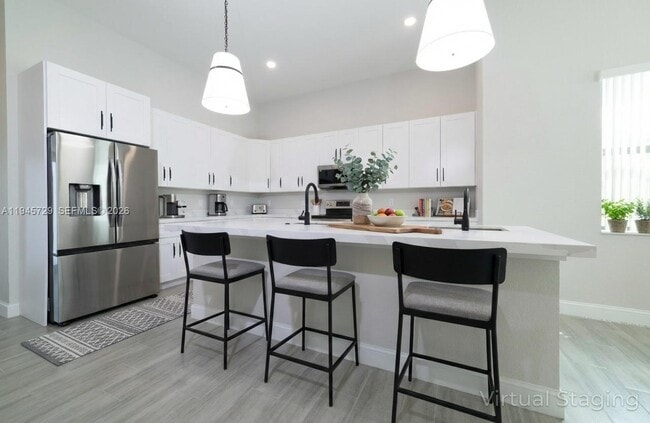 Foto del edificio - 4024 SW 52nd St