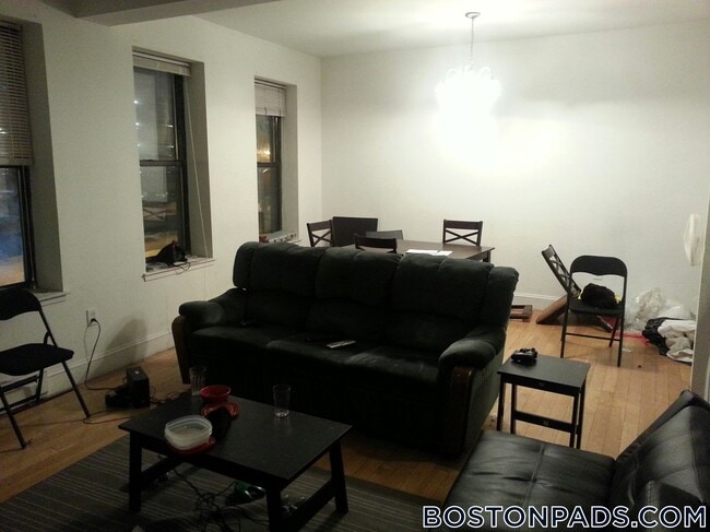 Building Photo - 776 Columbus Ave