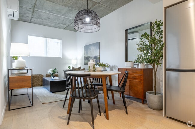 Interior Photo - Joseph