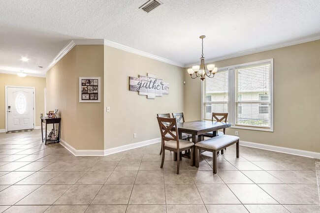 Building Photo - 3/2 in Laurel Island!