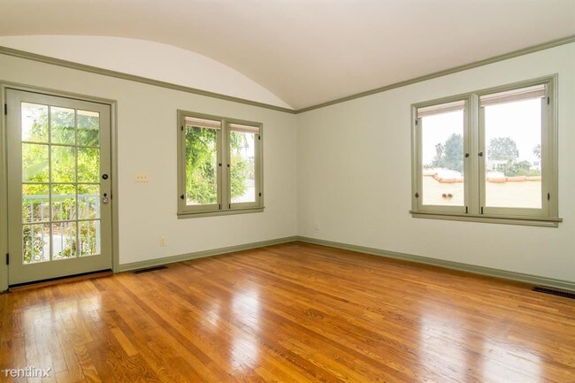 Building Photo - 2 br, 1 bath House - 922 Maltman Ave