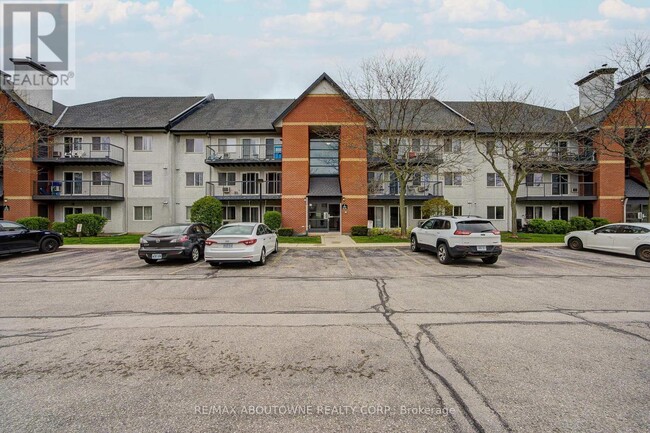 Building Photo - 1450 Glen Abbey Gate