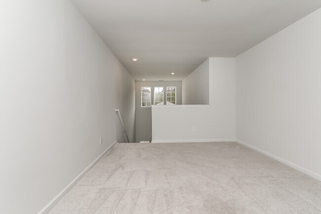 Building Photo - 360 Hidden Cove Dr