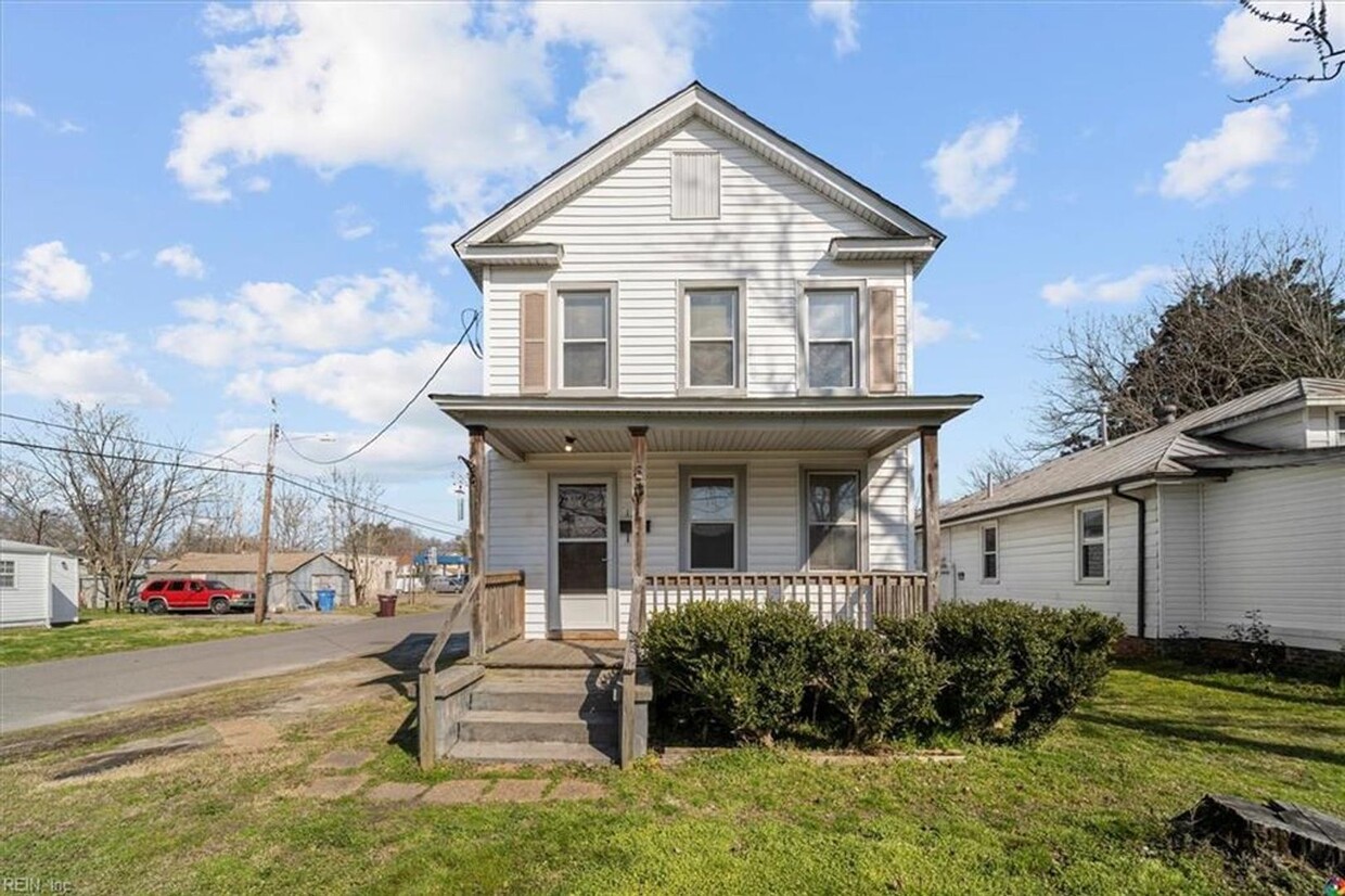 Foto principal - 3 BED, 2 BATH SINGLE FAMILY HOME