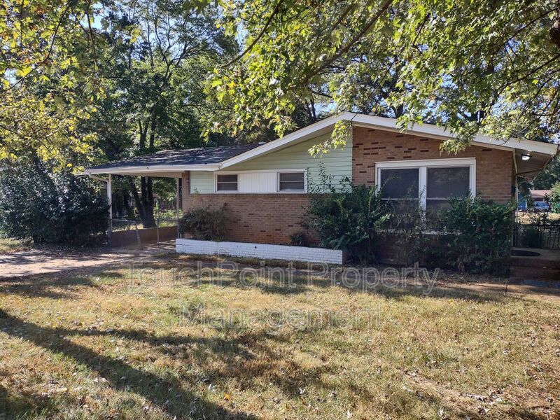 Foto principal - 1307 Tom Hunter Rd