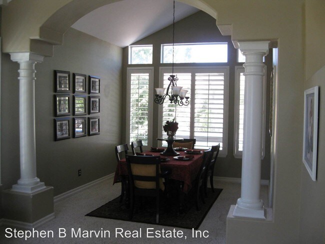 Building Photo - 3237 Fulham Ct