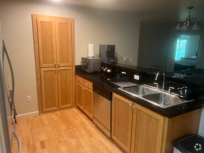 Building Photo - 6298 SW Grand Oaks Dr