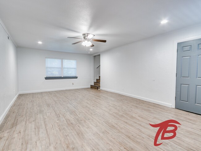 Foto del edificio - 2214 N Florida Ave