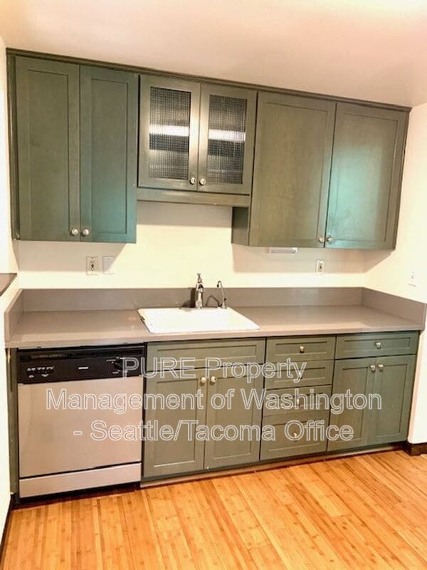 Building Photo - 7507 19th Ave SW
