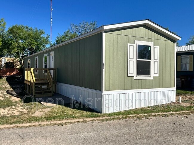 Building Photo - 2501 Martin Luther King Dr