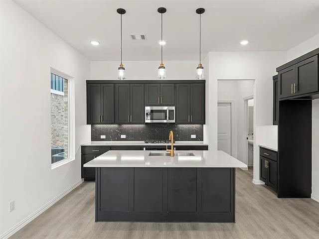 Foto del edificio - 713 Kerrville Ln