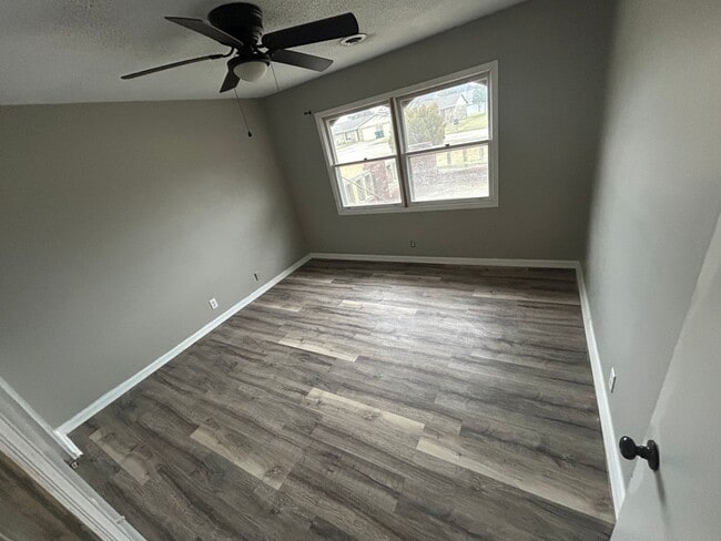 Foto del edificio - 2709-2711 North Kaster Court