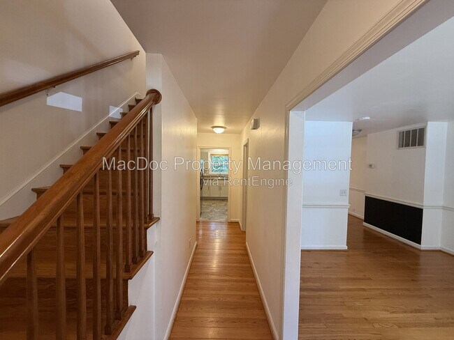 Foto del edificio - 431 Ridgemore St