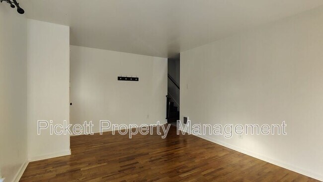 Foto del edificio - 1316 E Hope St