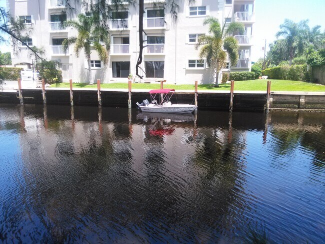 Foto del edificio - 5911 NE 14th Ln