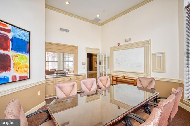 Foto del edificio - 557 Rhapsody Ct