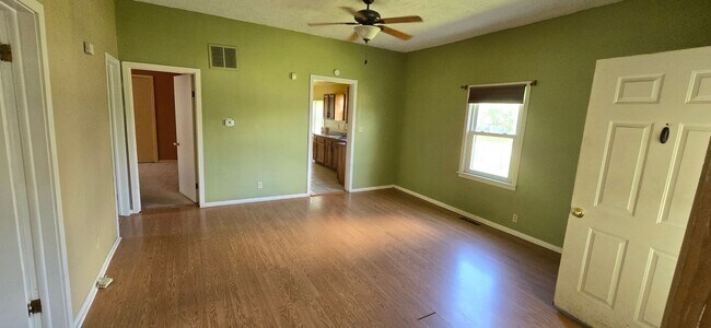 Building Photo - 3 Bed/1 Bath Single Family Home - Marion, IN