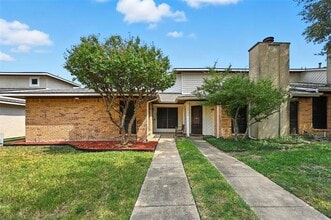 Building Photo - 4915 Regal Bluff