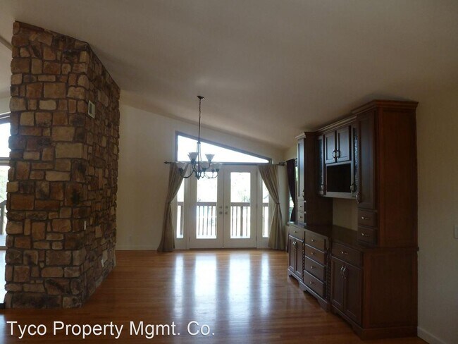Foto del edificio - 3 br, 2.5 bath House - 77 Pepper Tree Rd
