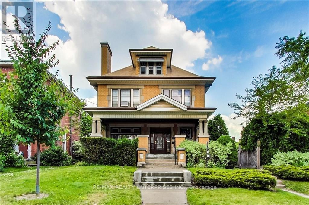 Photo principale - 142 Emerald St S