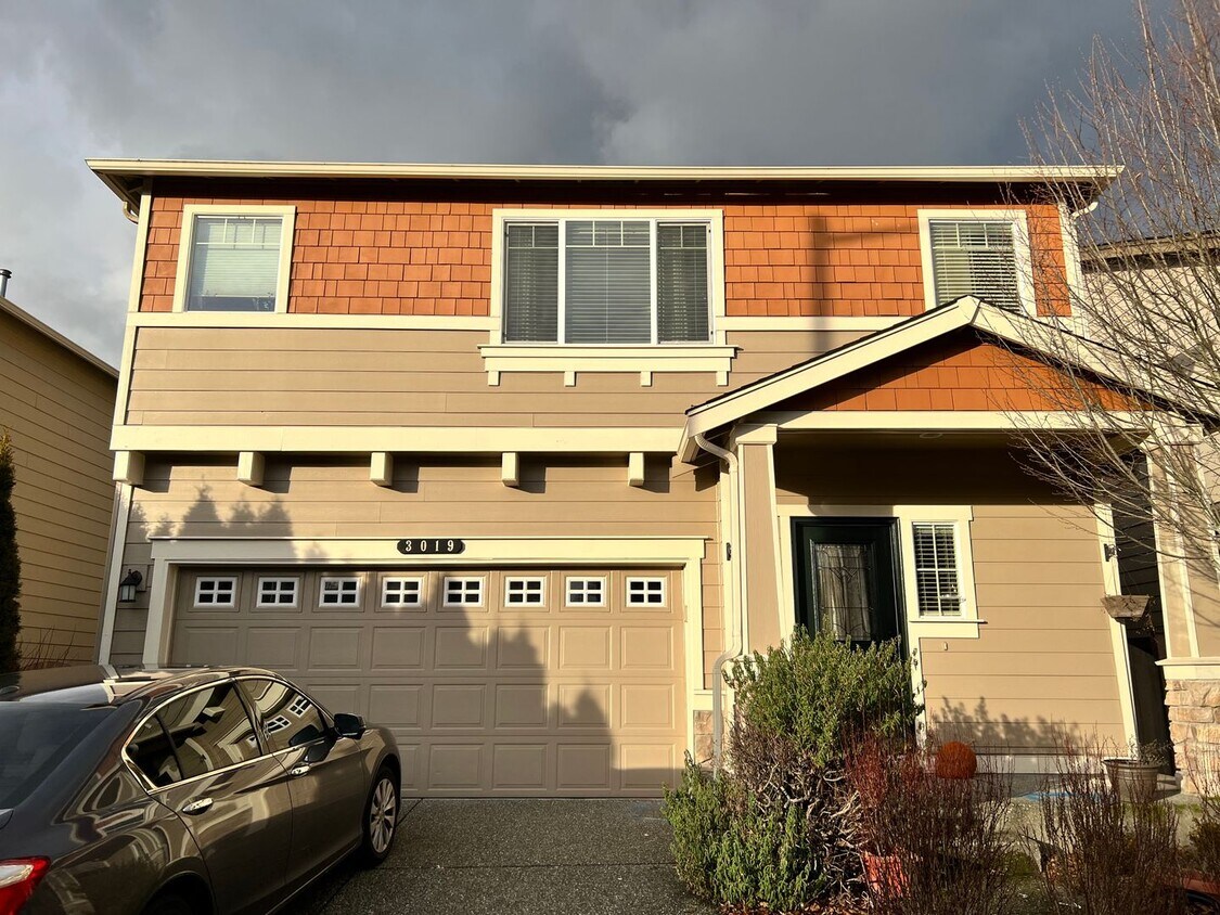 Primary Photo - 2400 Square Foot Bothell Home