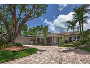 Building Photo - 418 Poinciana Dr