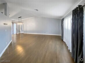 Building Photo - 1021 NW 43rd Ave