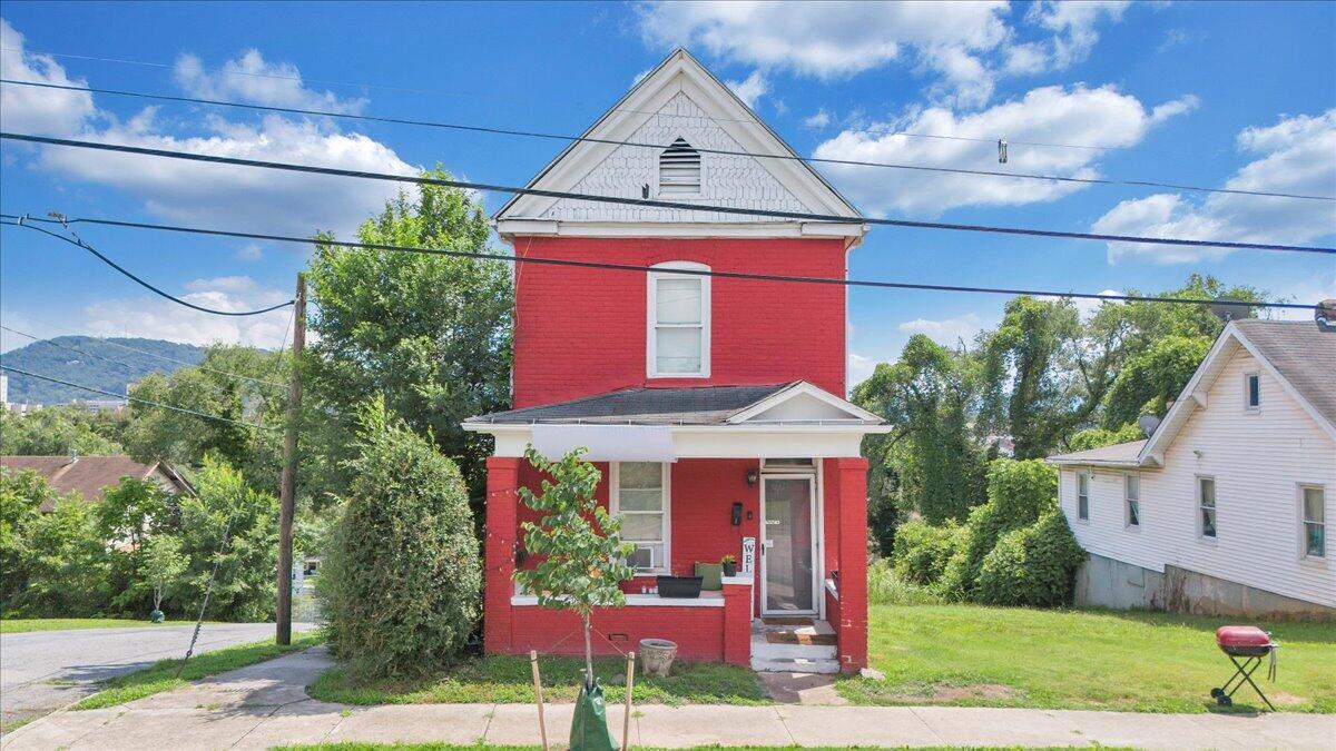 Primary Photo - 302 Patton Ave NW