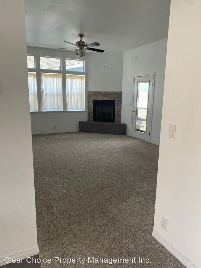 Foto del edificio - 3 br, 2 bath House - 2 Blue Jay